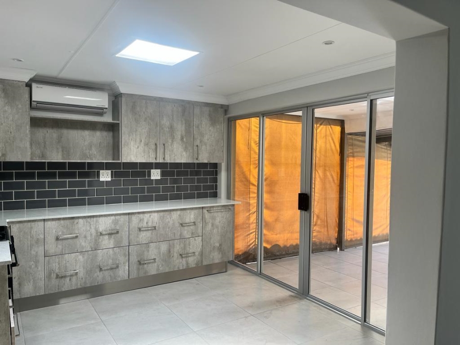 4 Bedroom Property for Sale in Riverside Beach Club Free State